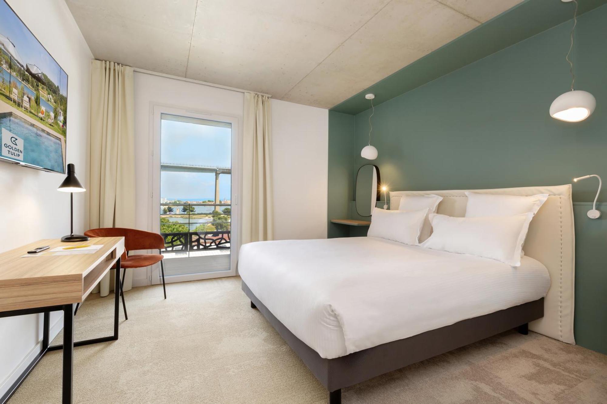 Golden Tulip Hotel & Rooftop Martigues Provence Eksteriør billede