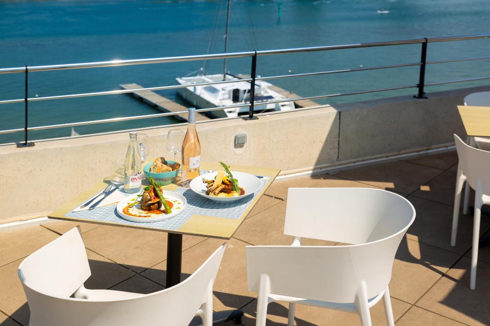 Golden Tulip Hotel & Rooftop Martigues Provence Eksteriør billede